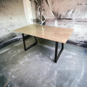 Nora &Eacute;tkezőasztal - Fa hat&aacute;s&uacute;