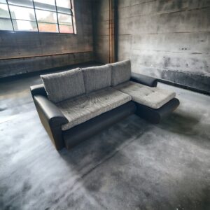 Bratislava, Sz&uuml;rke sz&ouml;vet műbőrrel